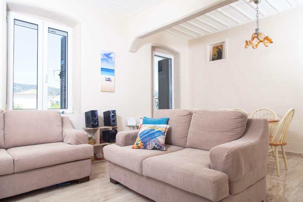 Poros Town Villa @ Poros מראה חיצוני תמונה